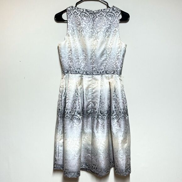 NWT Eliza J New York Brocade Jacquard Fit & Flare Grey Cocktail Dress Sz 4 - Picture 2 of 7